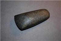 This stone axe dates from the Palaeolithic period (50,000 to 10,000 BC). 
